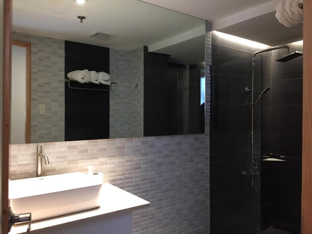 Tely'S Bed & Breakfast Iloilo Powered By Cocotel ภายนอก รูปภาพ