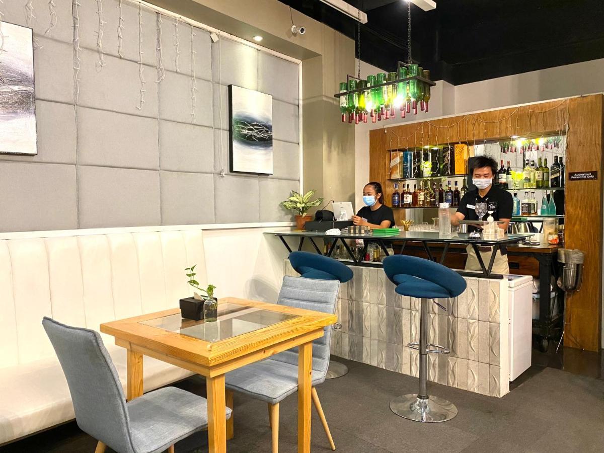 Tely'S Bed & Breakfast Iloilo Powered By Cocotel ภายนอก รูปภาพ