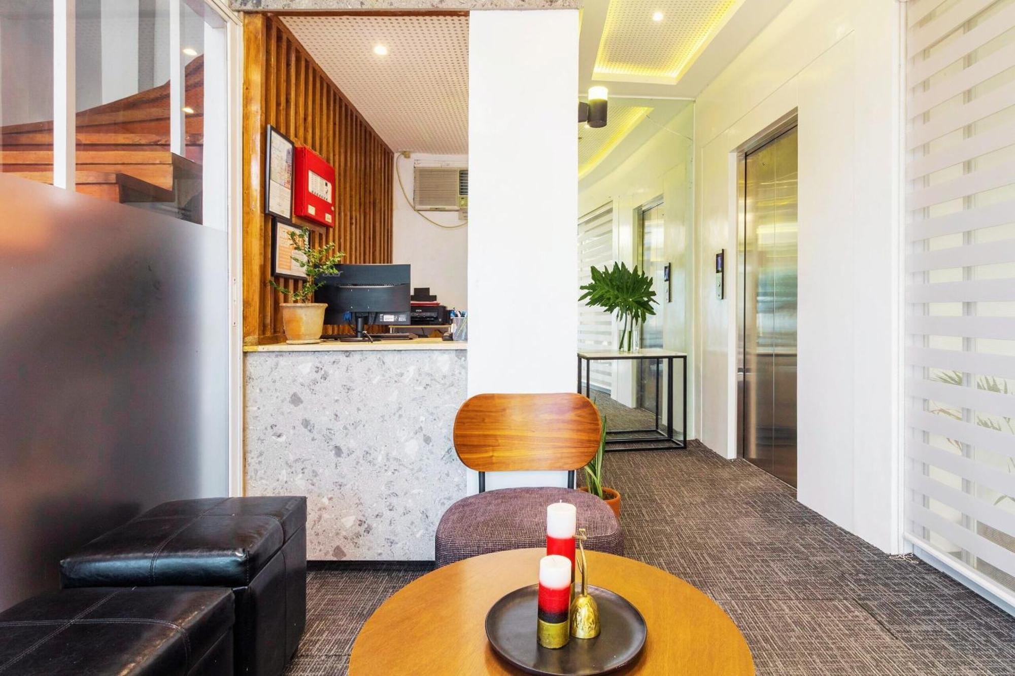 Tely'S Bed & Breakfast Iloilo Powered By Cocotel ภายนอก รูปภาพ