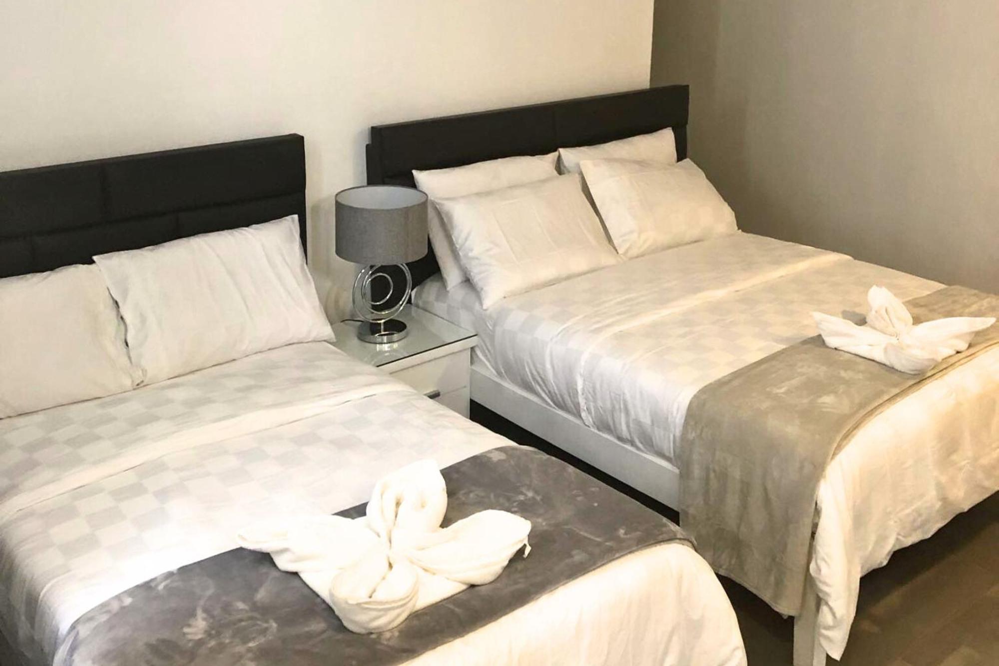 Tely'S Bed & Breakfast Iloilo Powered By Cocotel ภายนอก รูปภาพ