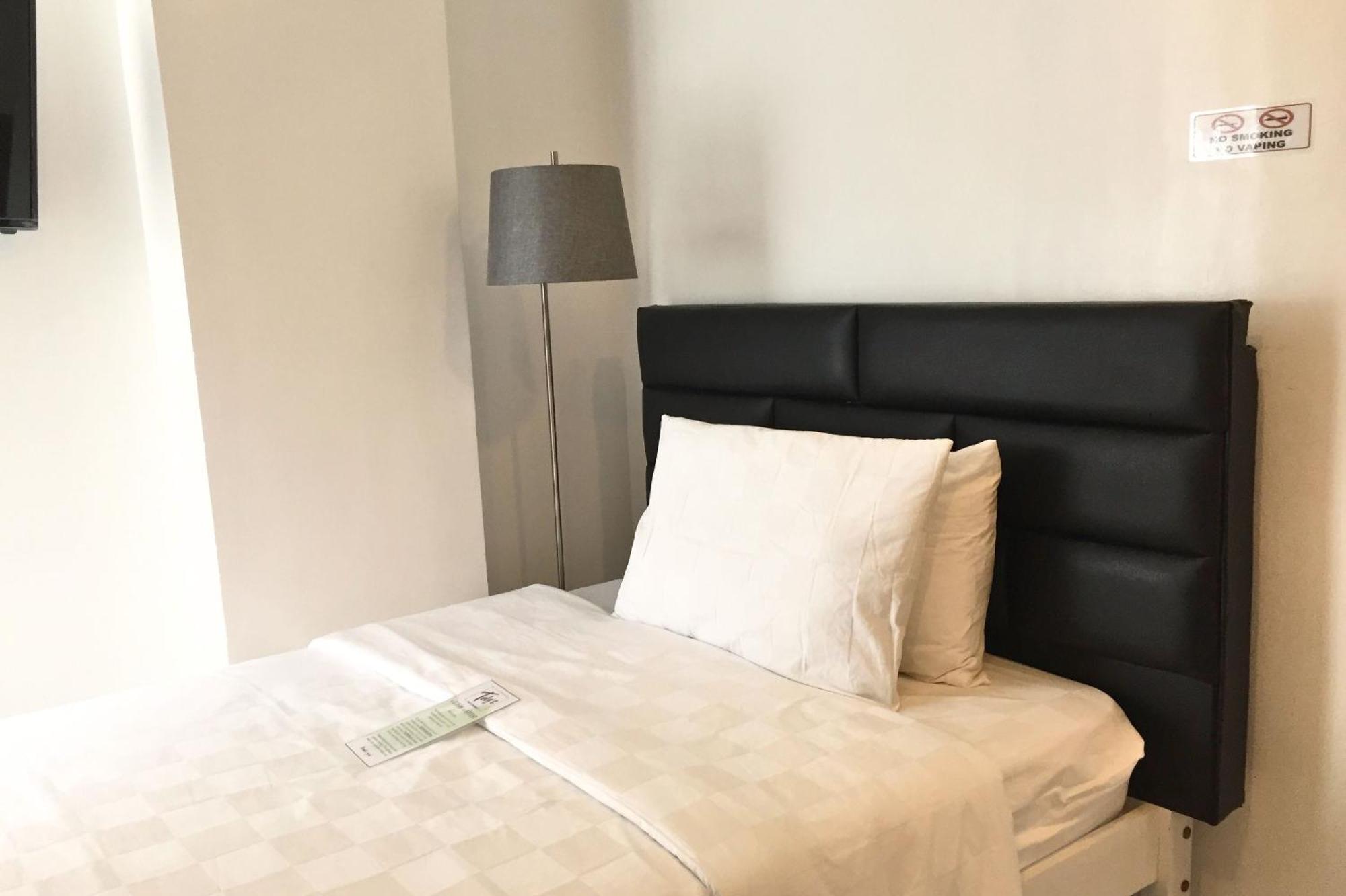 Tely'S Bed & Breakfast Iloilo Powered By Cocotel ภายนอก รูปภาพ